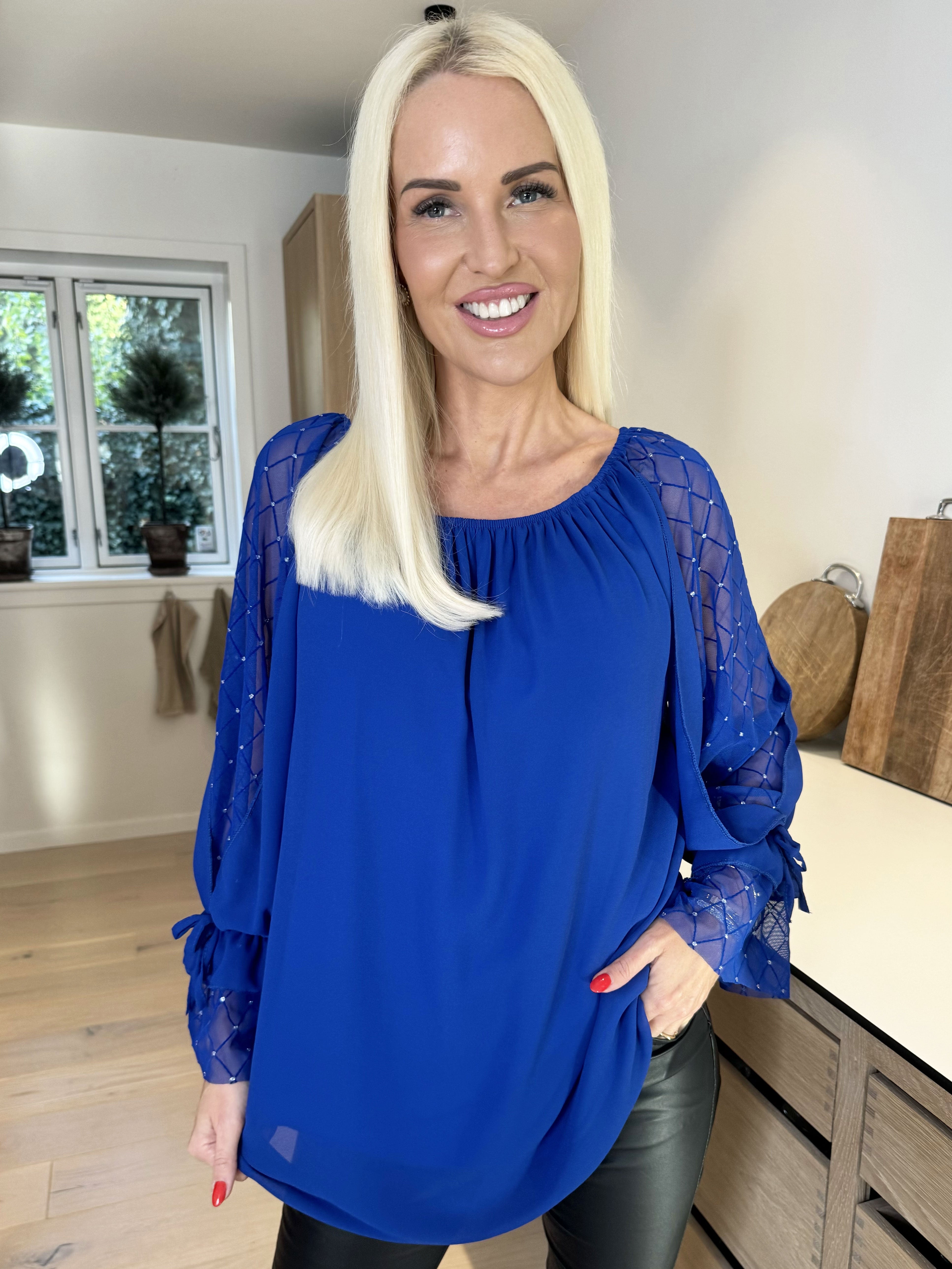 Ninell - Chiffongtunika med vackra ärmar